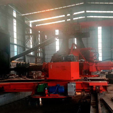 有轨锻造装取料机