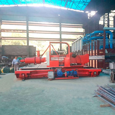 有轨锻造装取料机