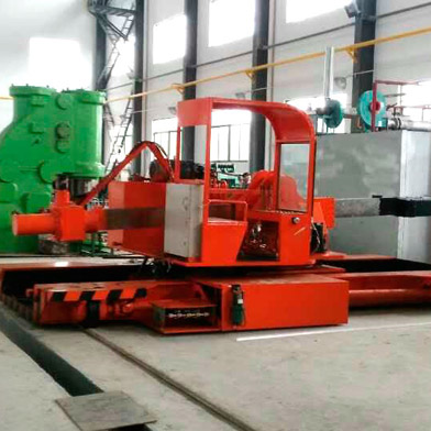 有轨锻造装取料机