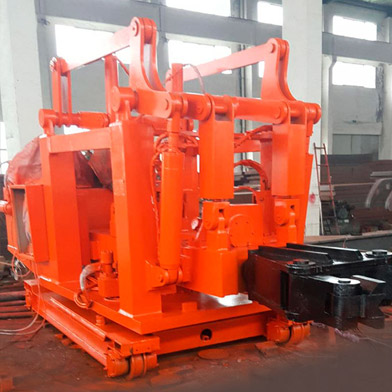 有轨锻造装取料机